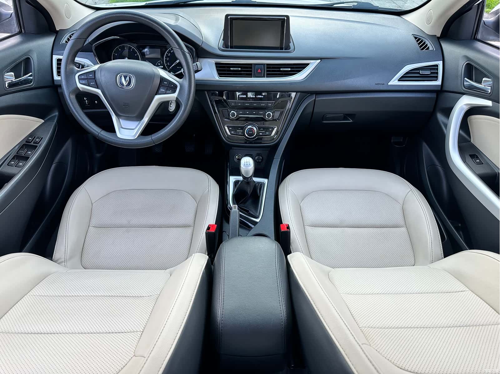 Changan V7, 2015 29