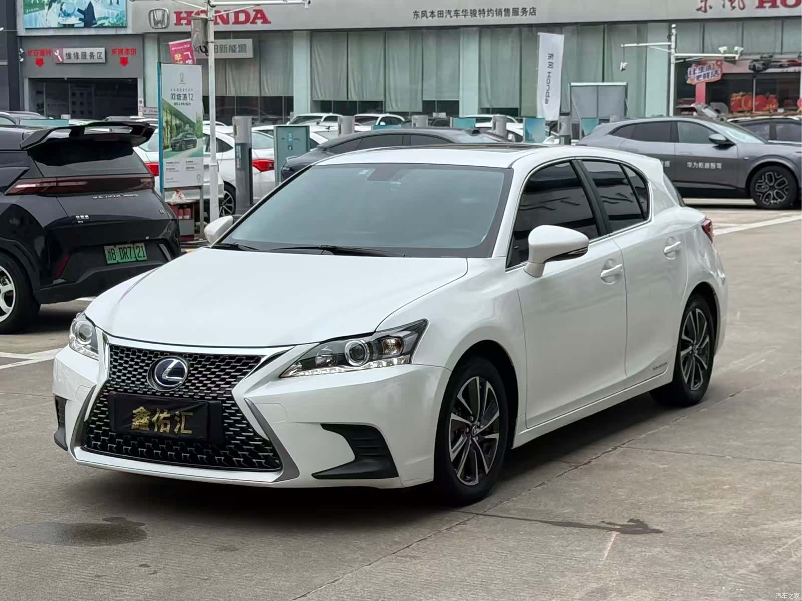 Lexus CT, 2019 3