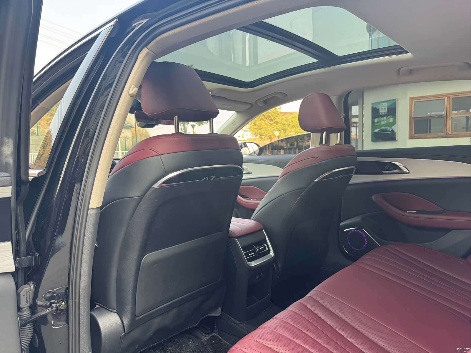 Hongqi H5, 2025 14
