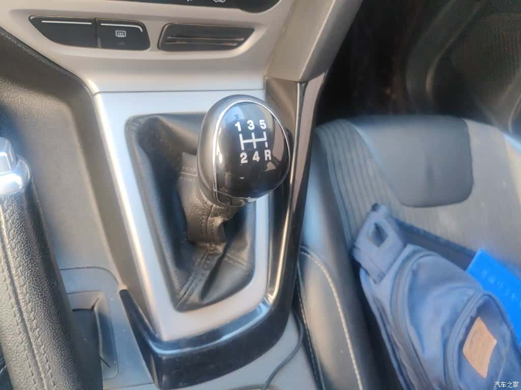 Ford Focus, 2015 7