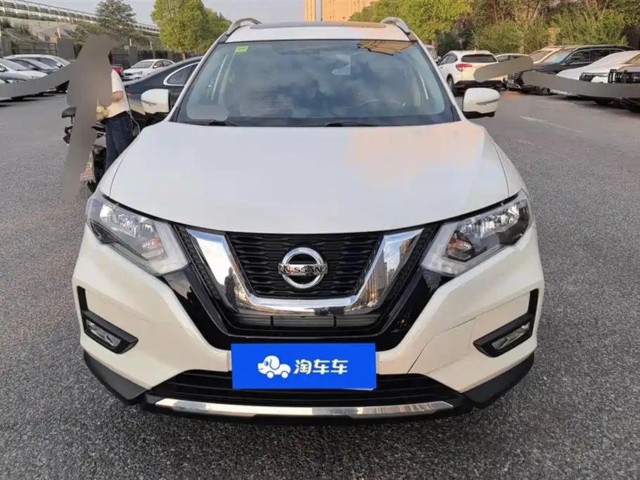 Nissan Qijun