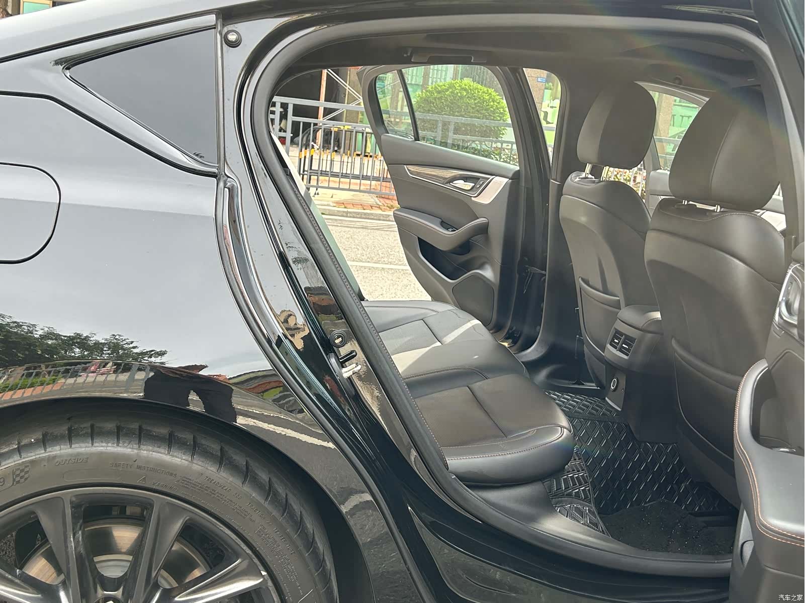 Cadillac CT5, 2023 19