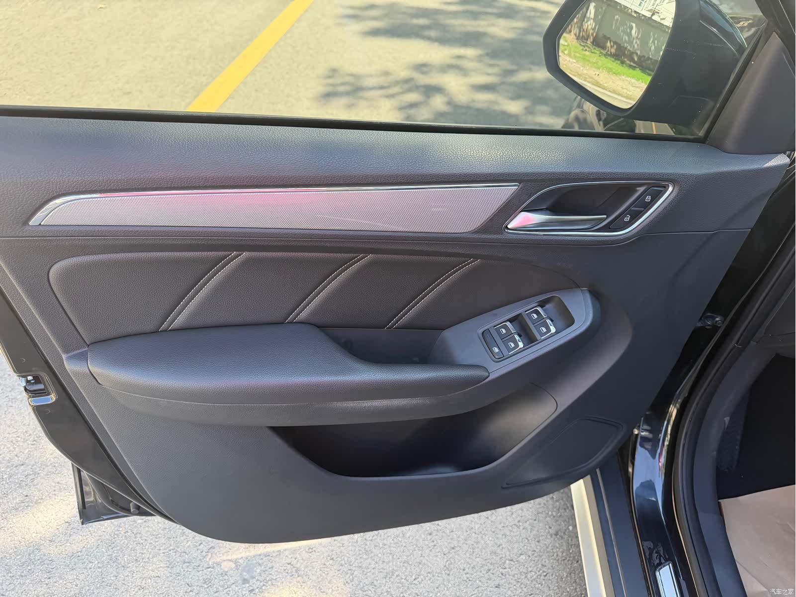 Roewe RX5, 2016 7