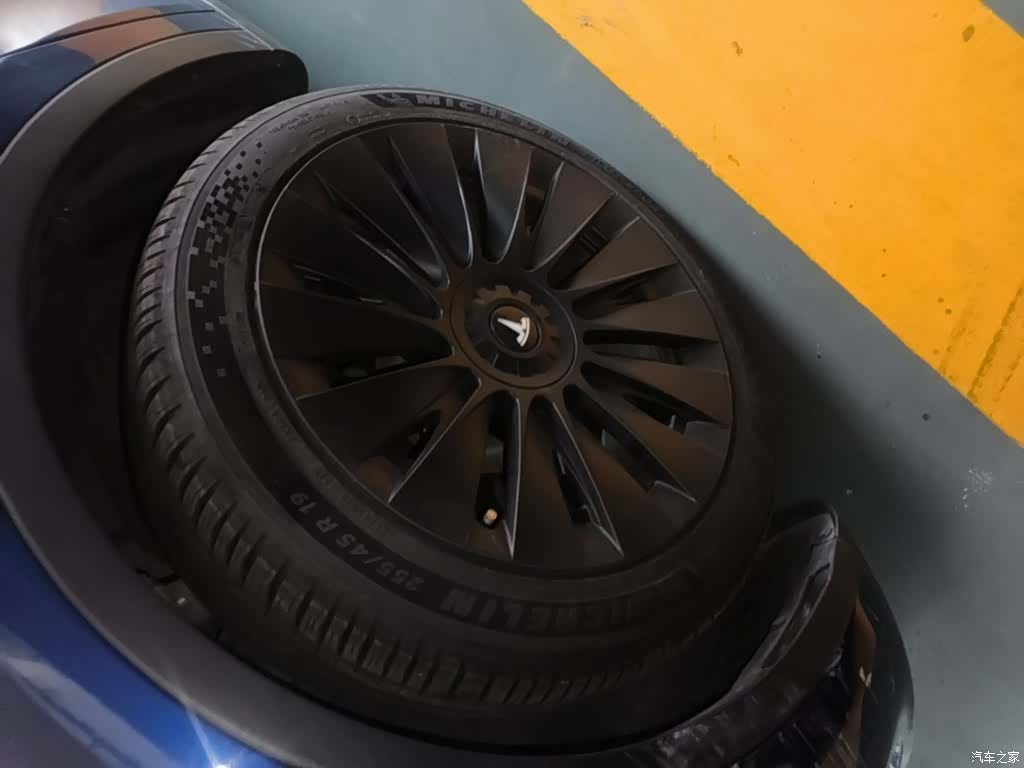 Tesla Model Y, 2021 23