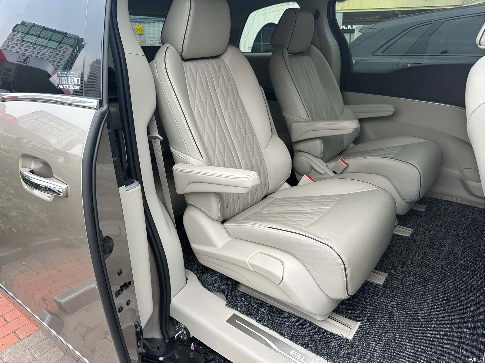 Buick GL8, 2021 12