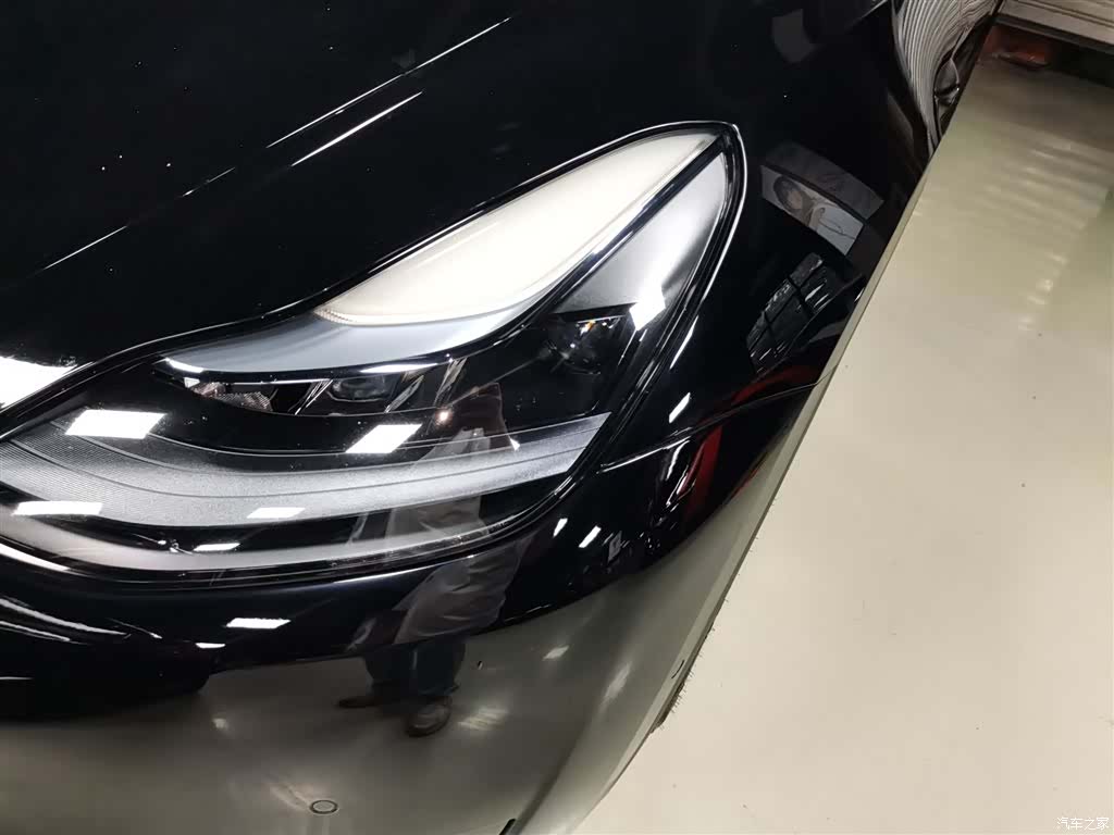 Tesla Model Y, 2023 18