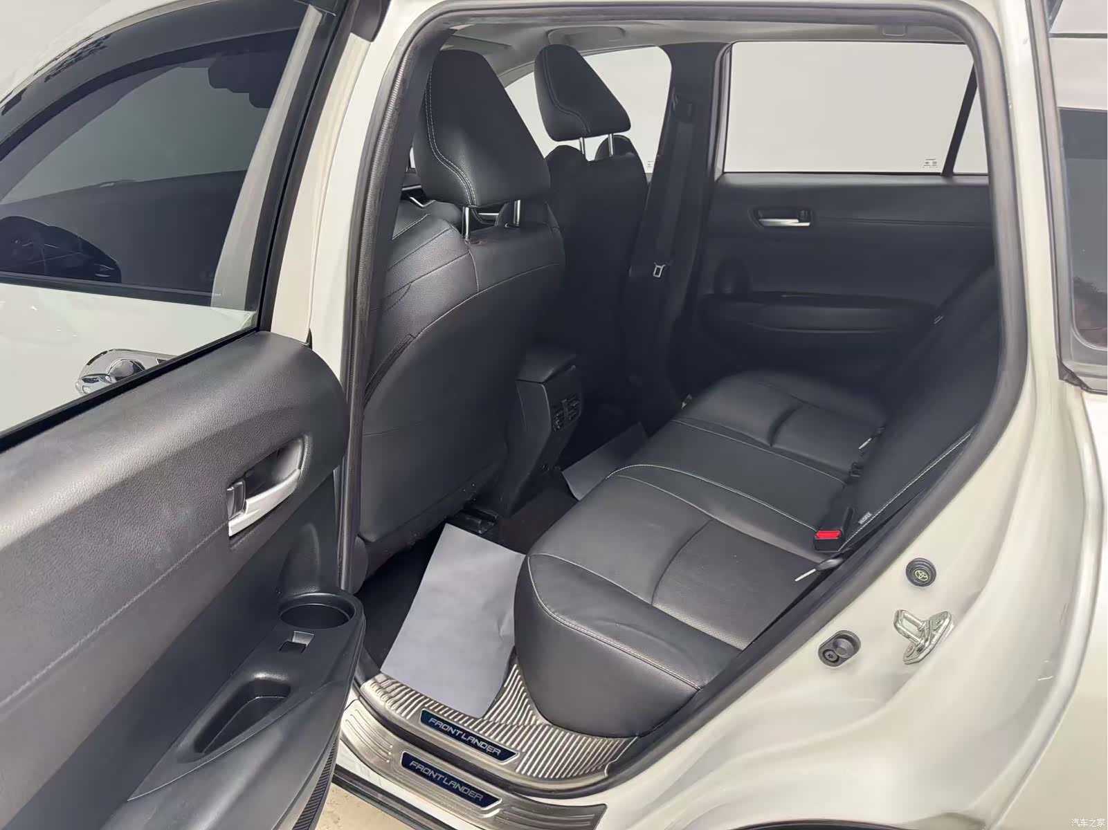 Toyota Frontlander, 2023 13