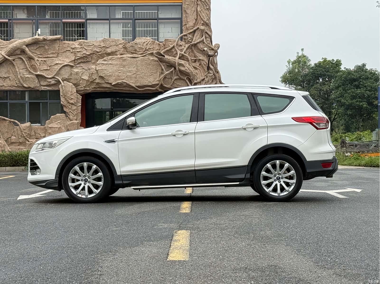 Ford Kuga, 2016 4