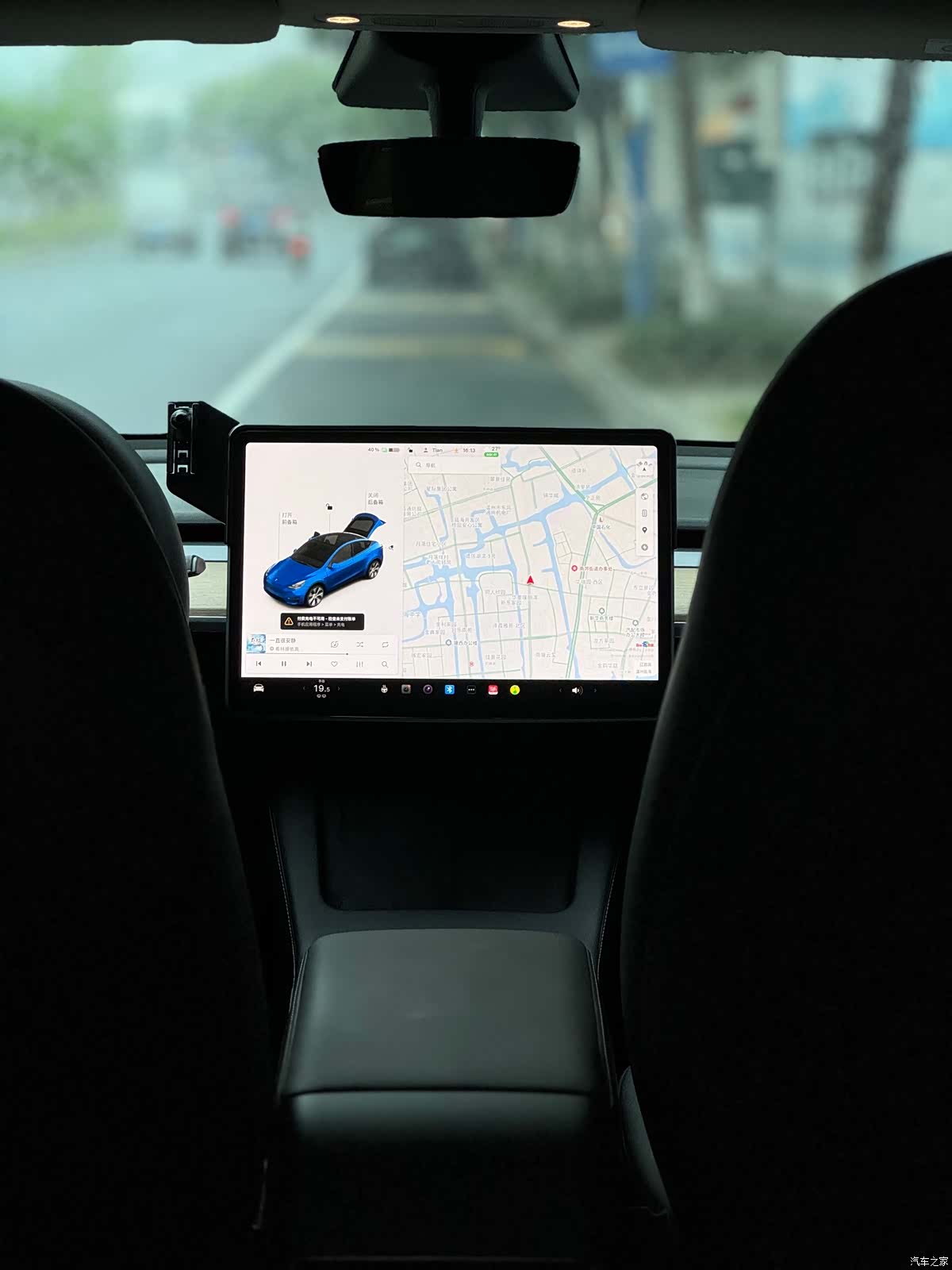 Tesla Model Y, 2021 все фото