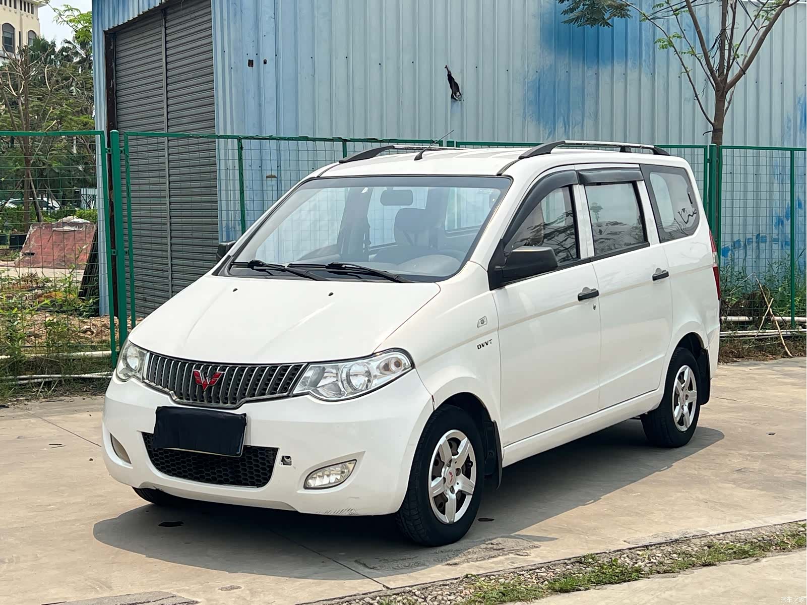 Wuling Hongguang, 2015 1