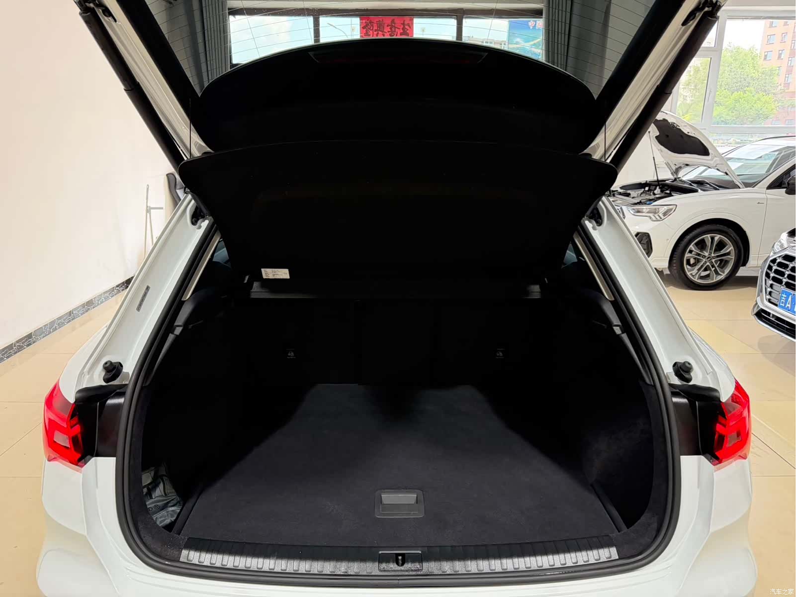 Audi Q3, 2023 24