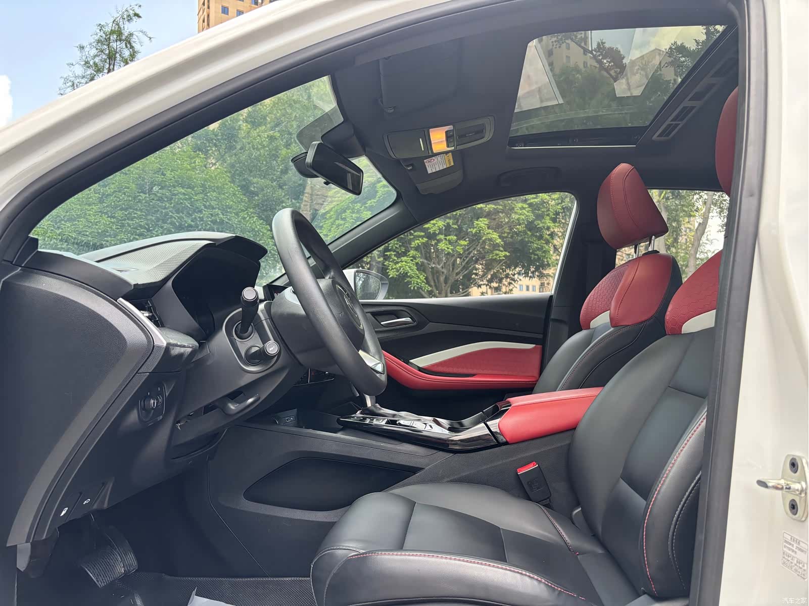 MG MG5, 2021 8