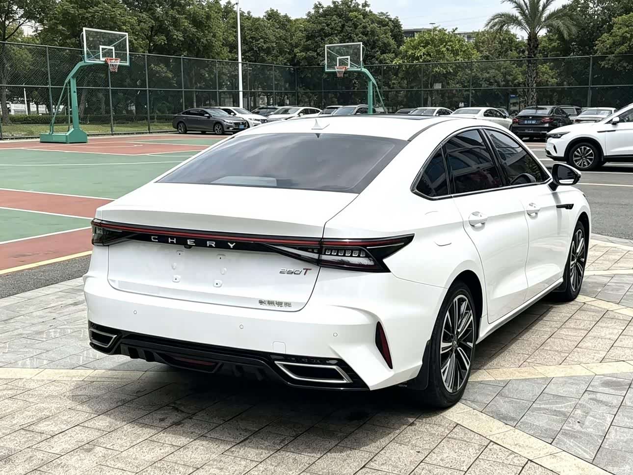 Chery Arrizo 8, 2023 7