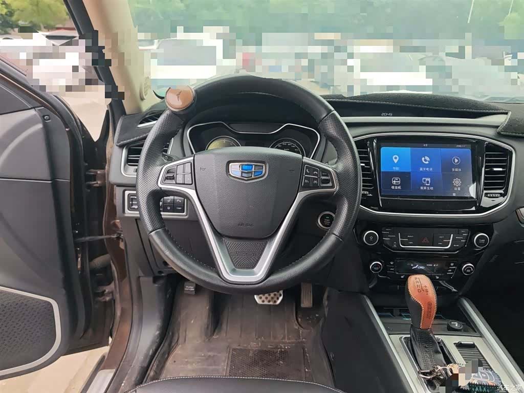 Geely X6, 2017 3