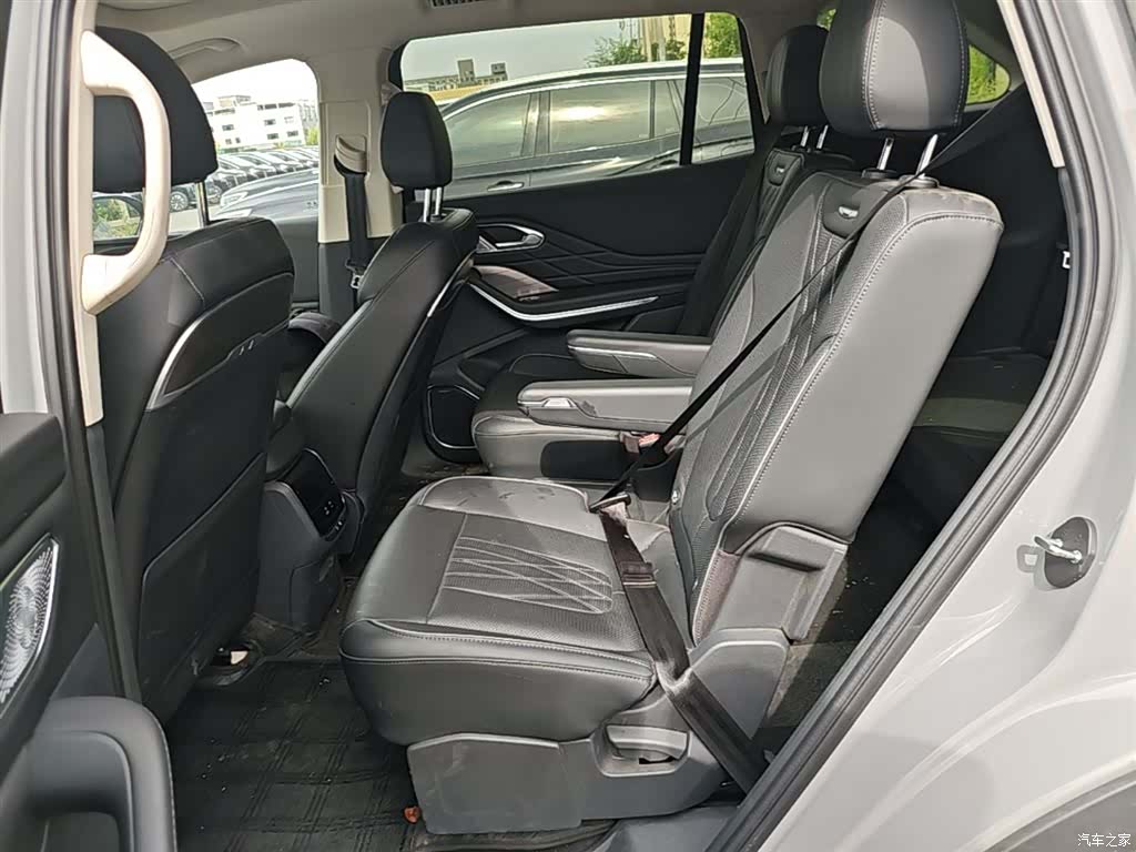 Hongqi HS7, 2024 17