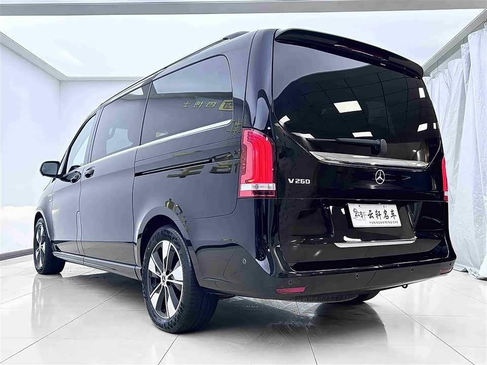 Mercedes-Benz V-class