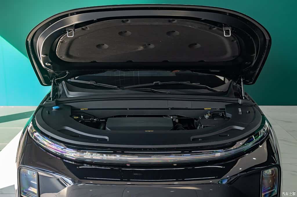 Li Auto L7, 2023 все фото