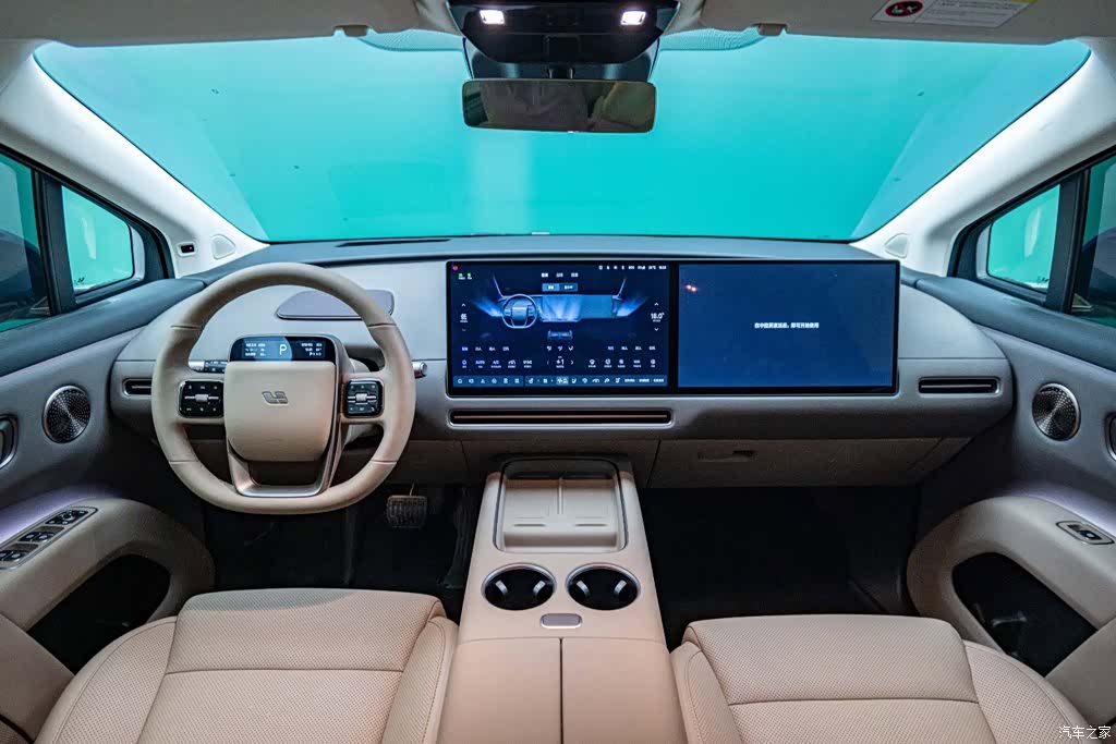 Li Auto i8, 2026 11