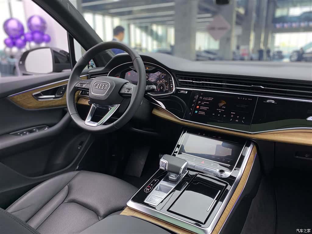 Audi Q7, 2022 13