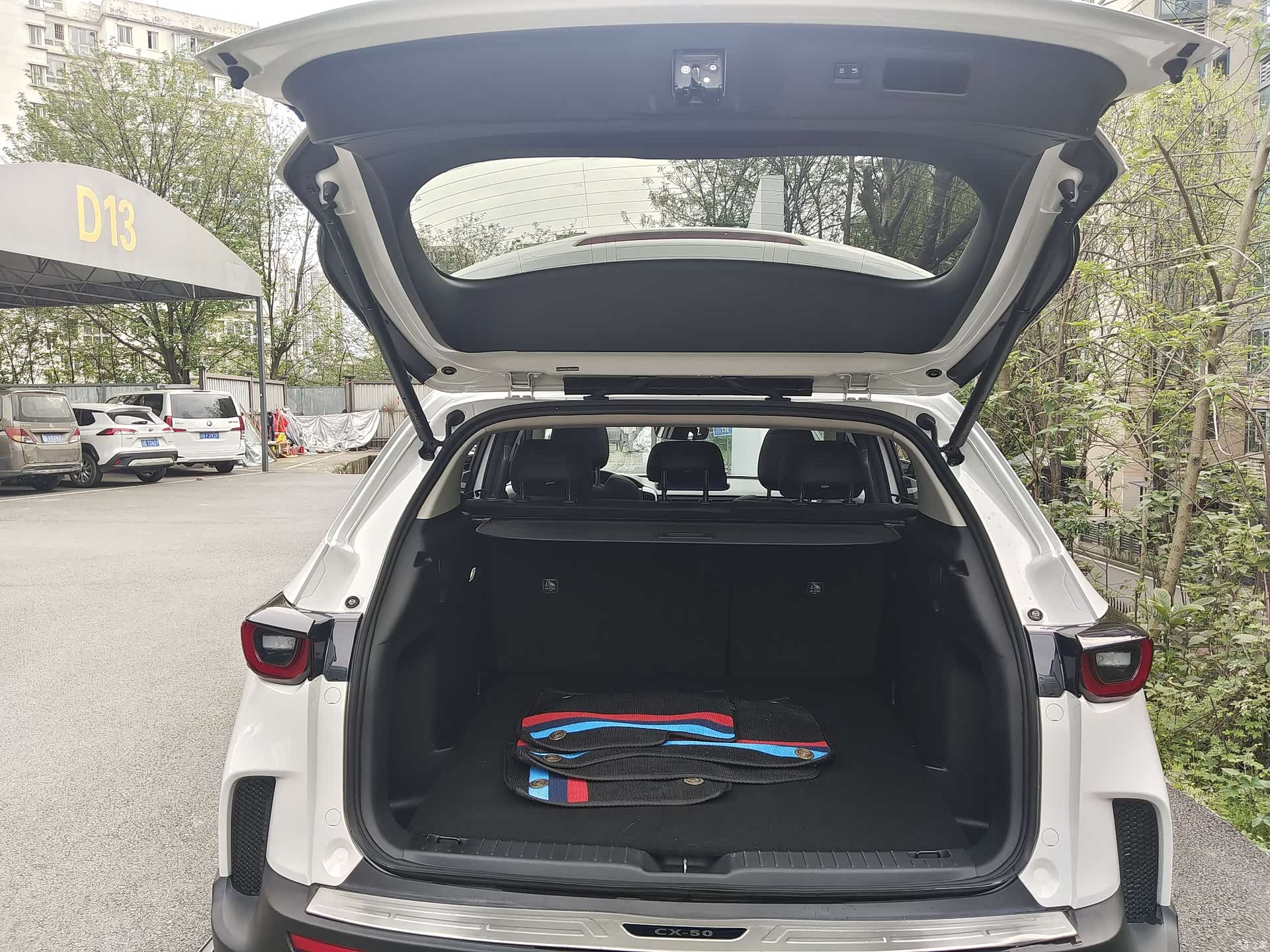 Mazda CX-50, 2023 14