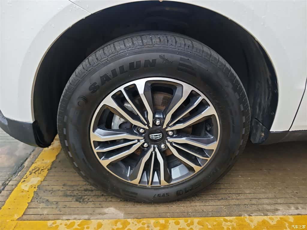 Geely X6, 2016 23