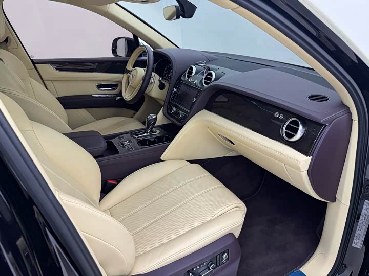 Bentley Bentayga 2018 4.0T V8