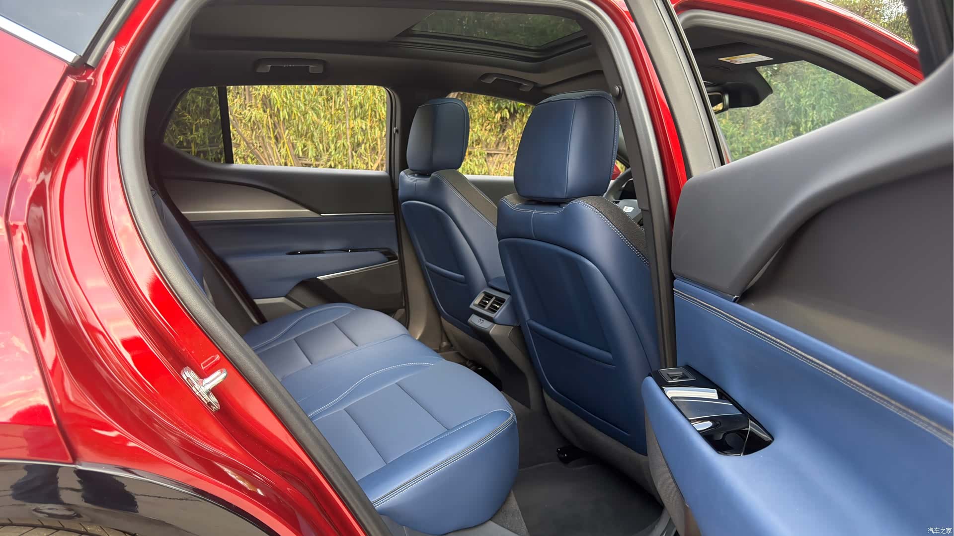 Cadillac GT4, 2024 14