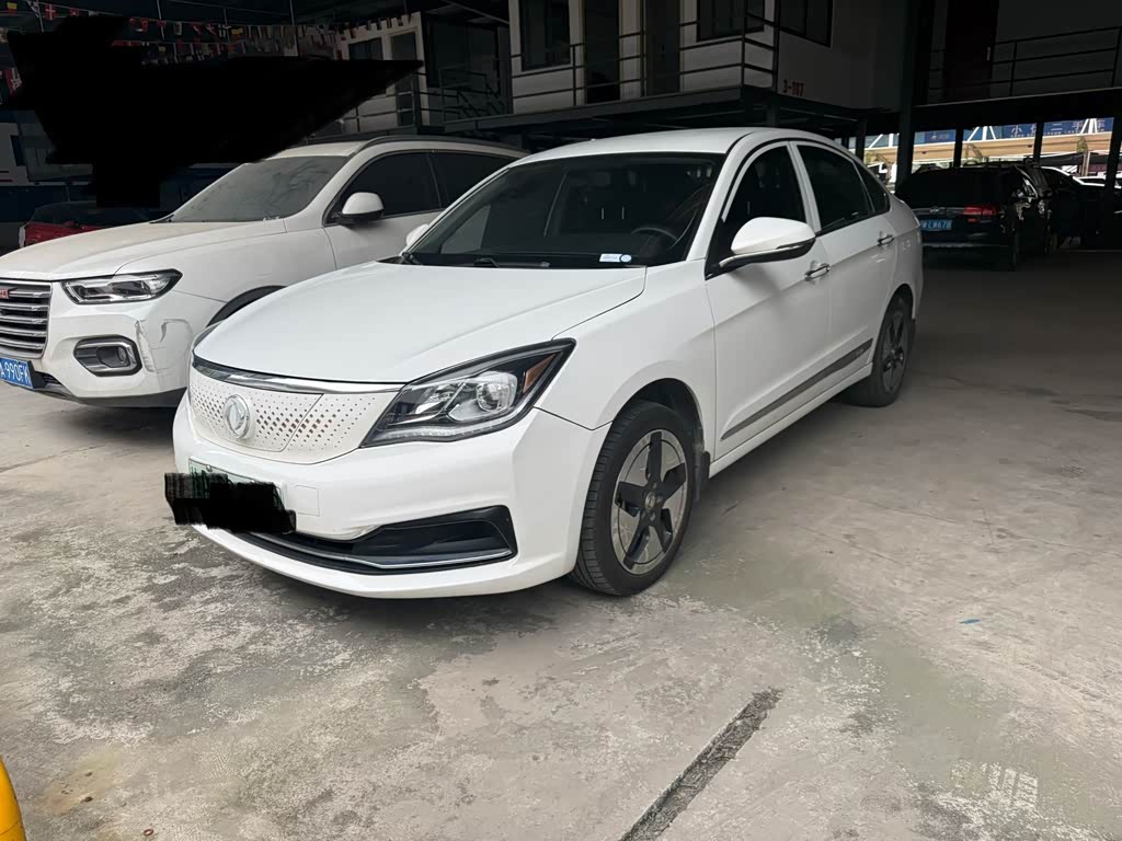 Dongfeng E70