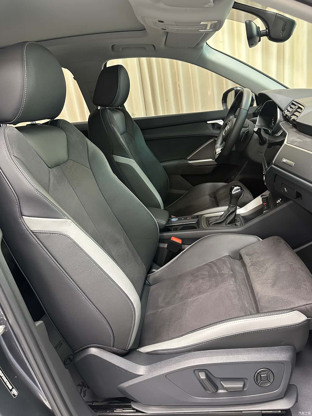 Audi Q3, 2022 13