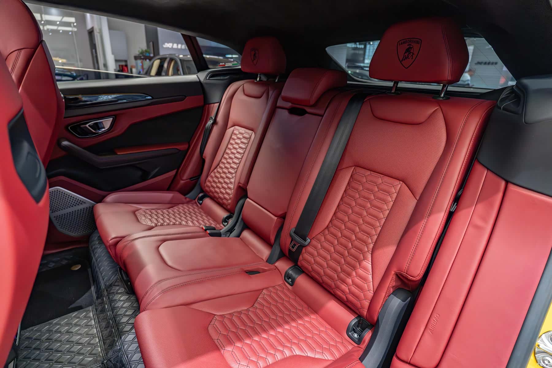 Lamborghini Urus, 2022 11