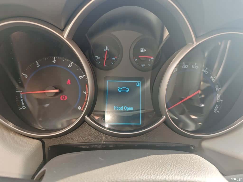 Chevrolet SE, 2016 12