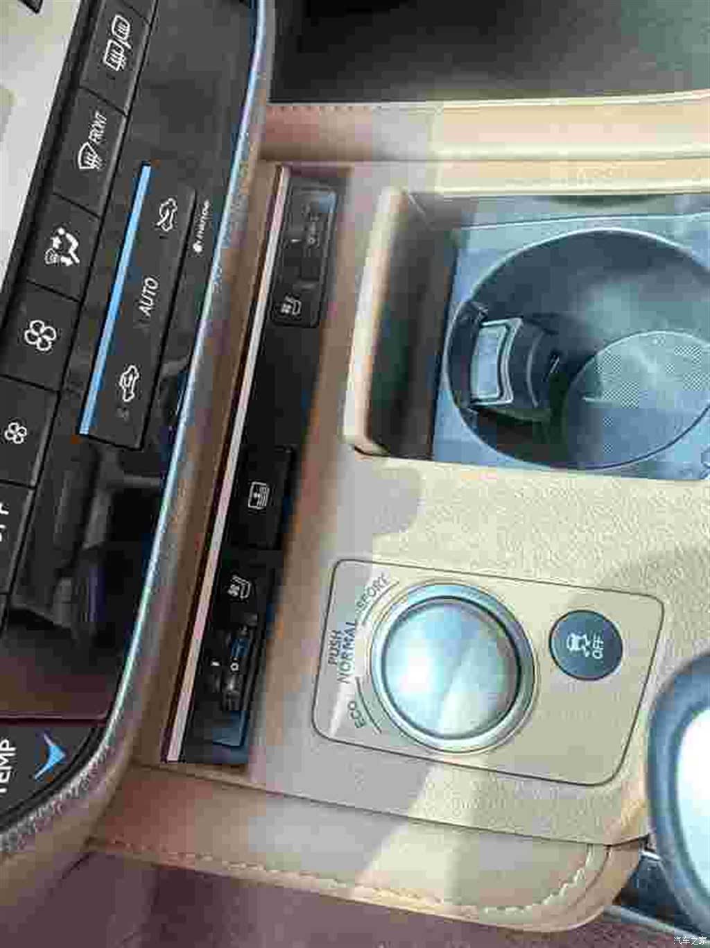 Lexus ES, 2017 3