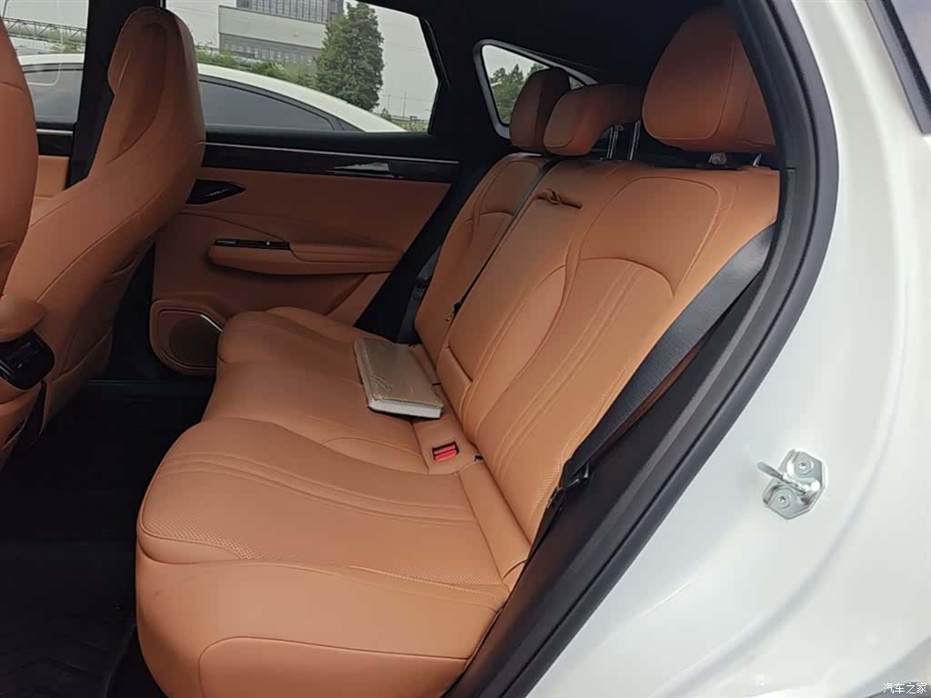 Geely Galaxy L7, 2025 17
