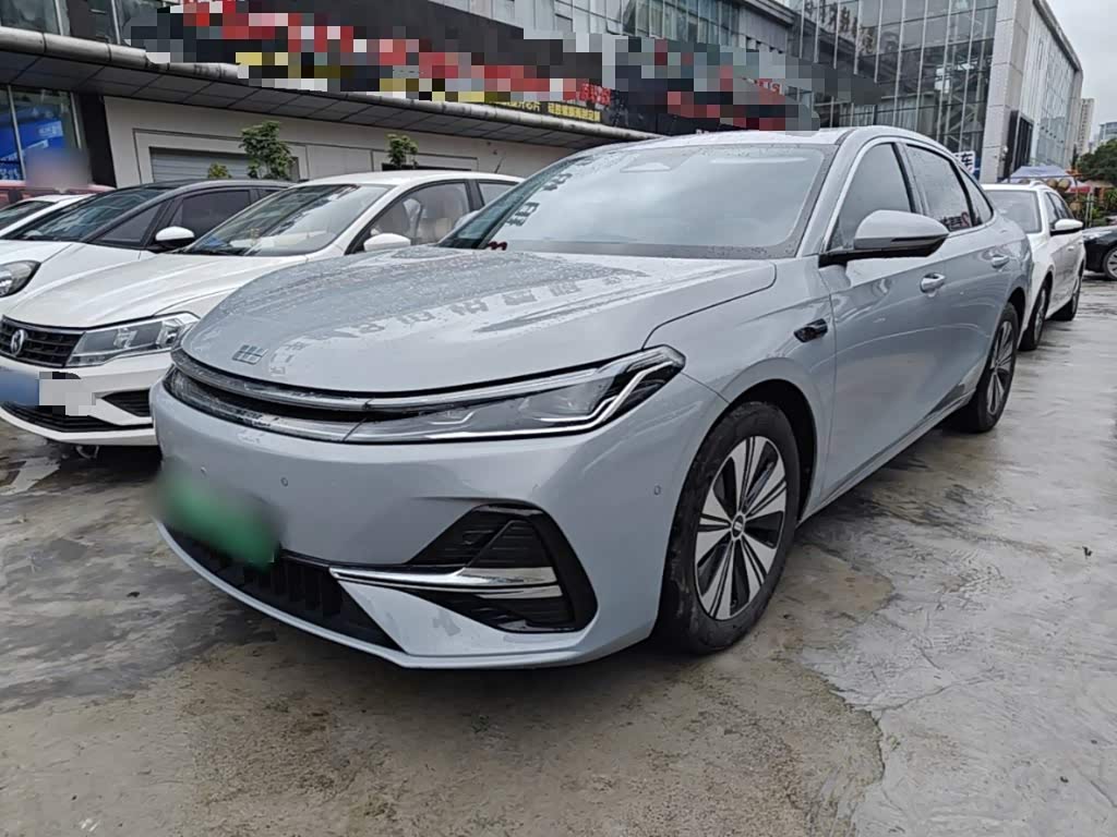 Geely Galaxy A7 EM
