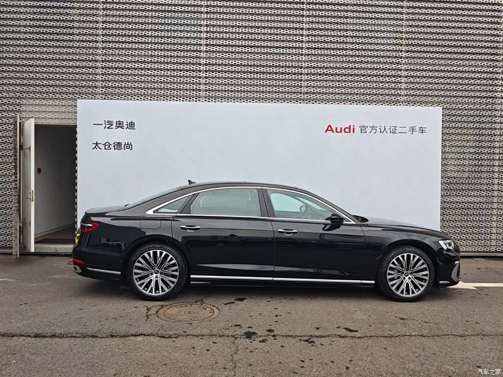 Audi A8L, 2024 все фото