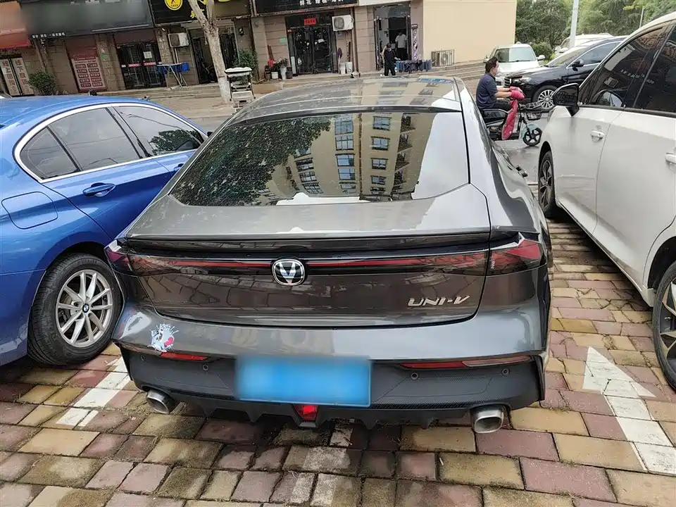 Changan UNI-V