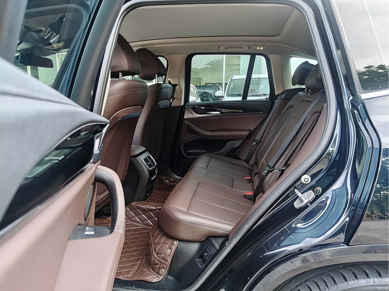 BMW iX3, 2023 8