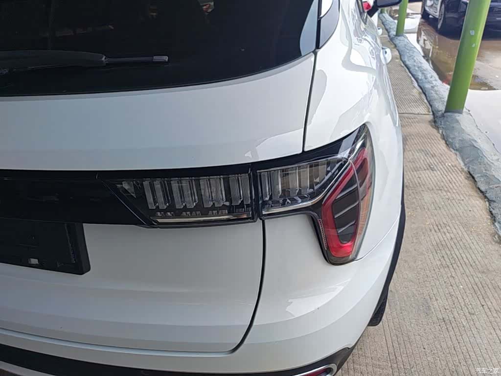 Lynk & Co 01, 2018 8