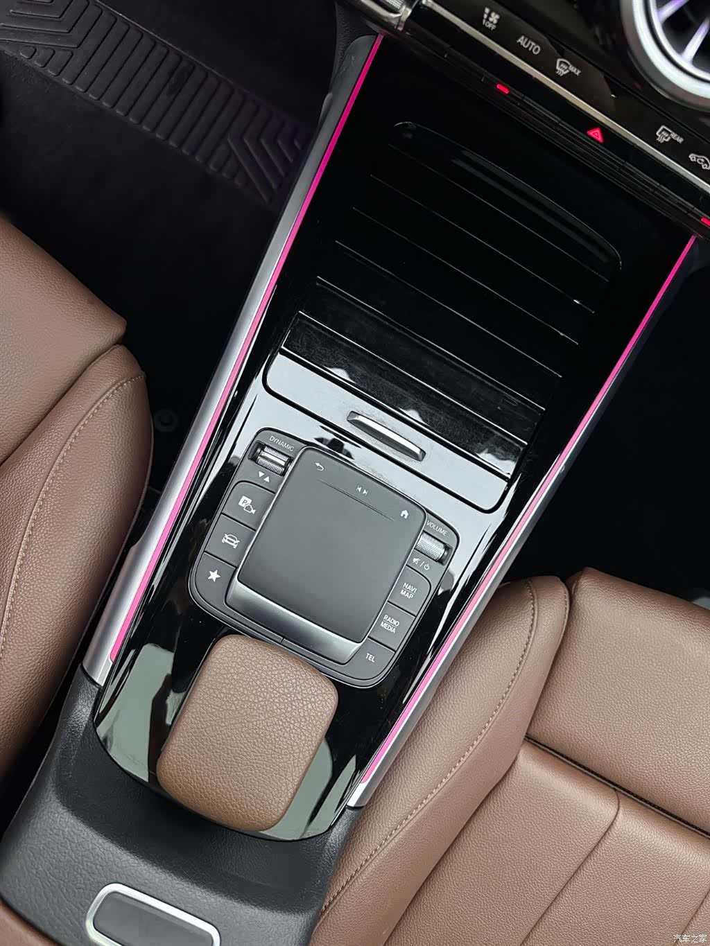 Mercedes-Benz GLB, 2021 13
