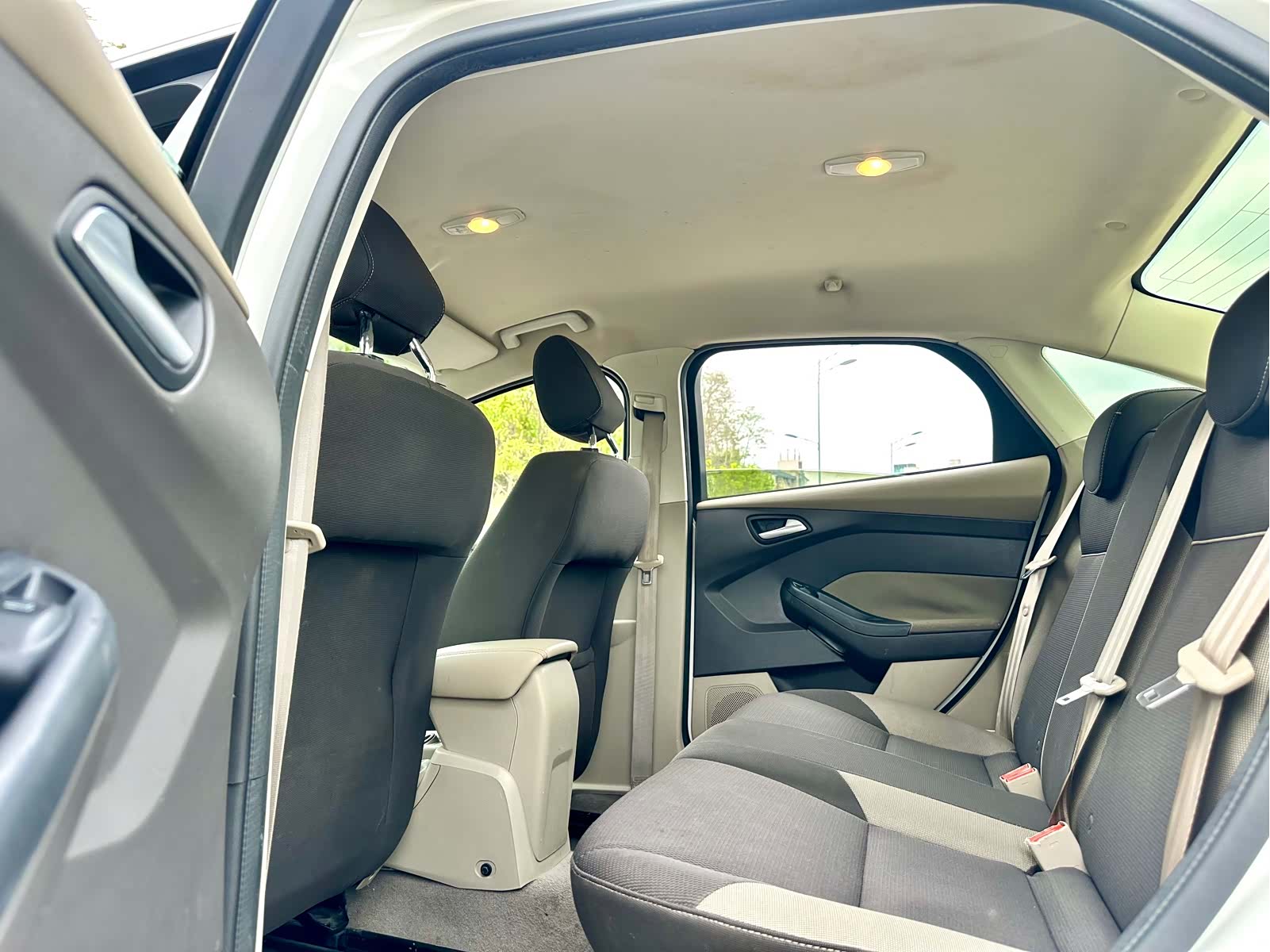 Ford Focus, 2014 31
