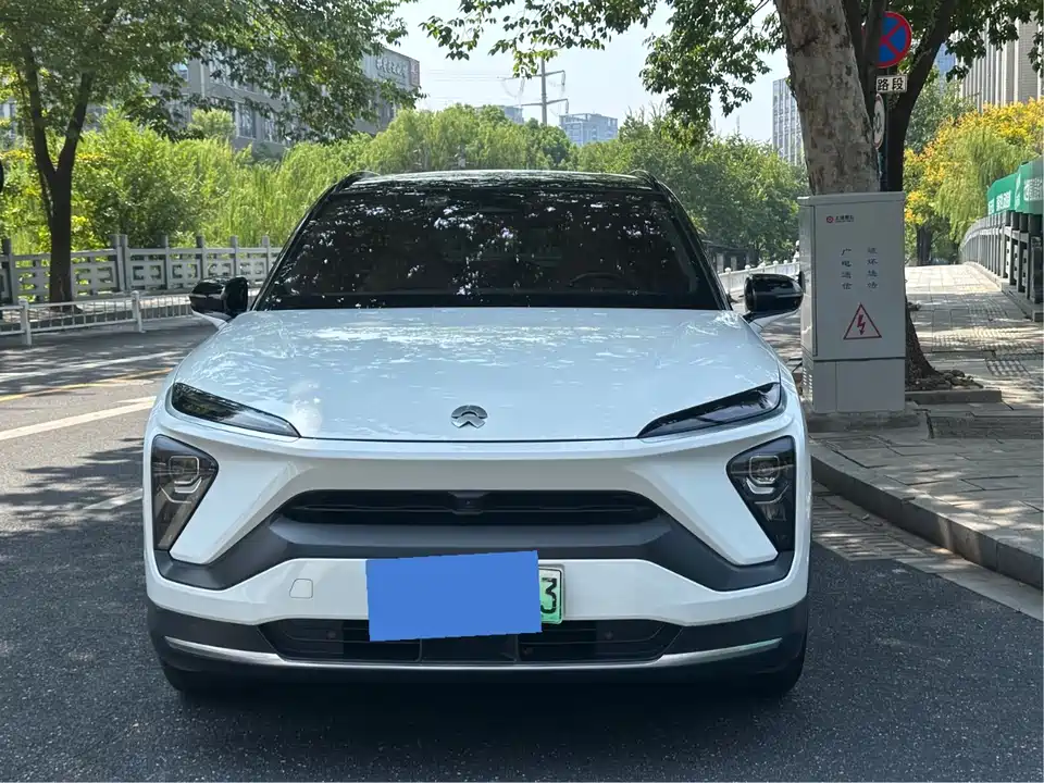 NIO ES6