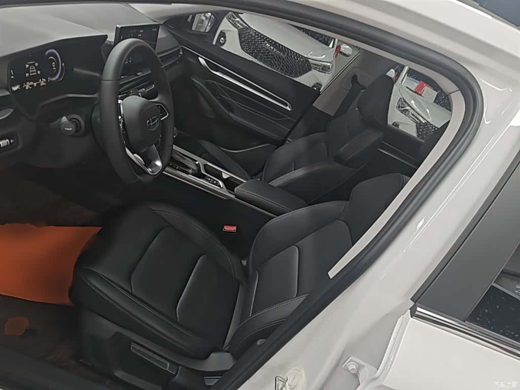 Geely Emgrand, 2025 15