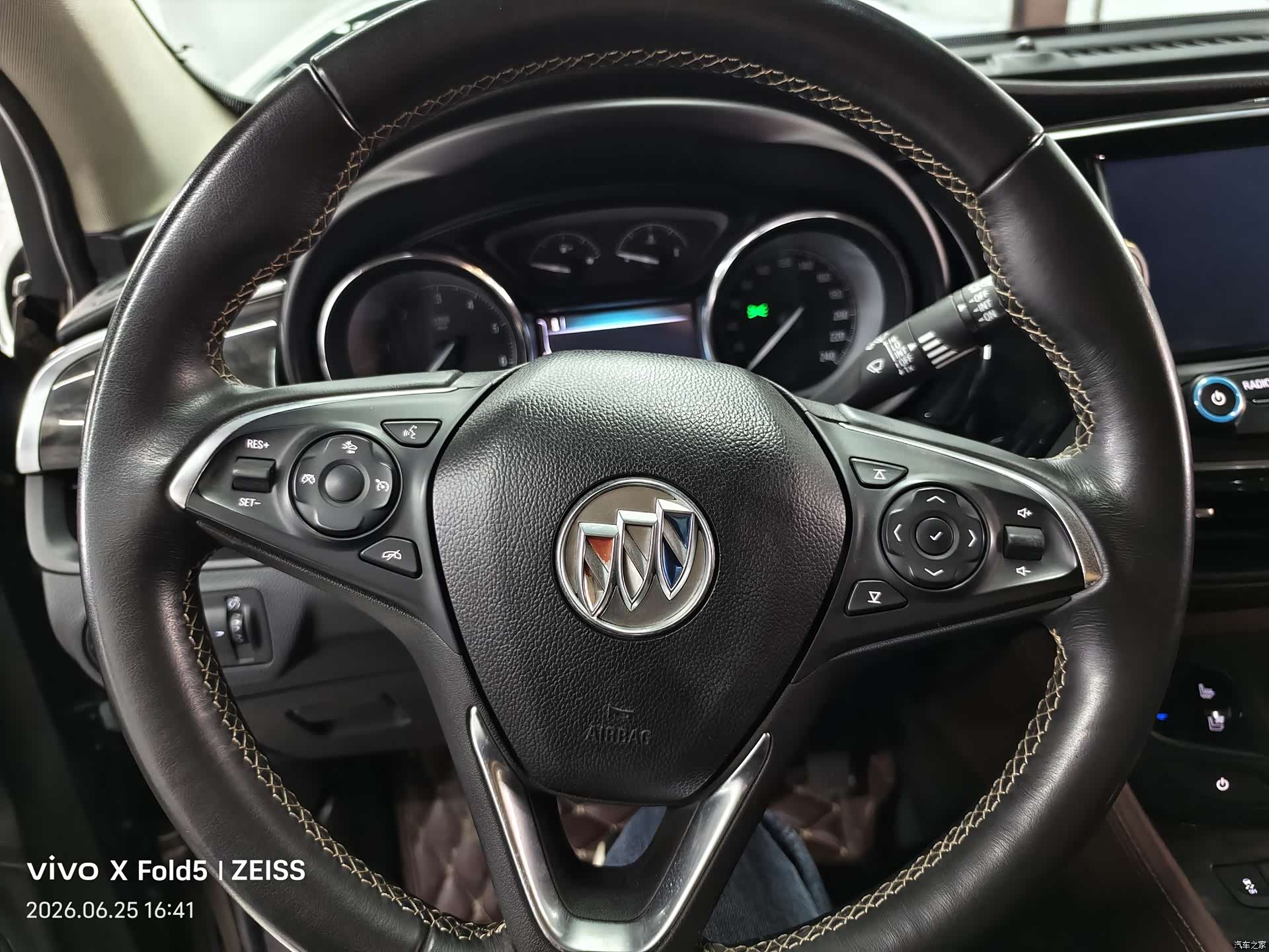 Buick Envision Plus, 2015 10