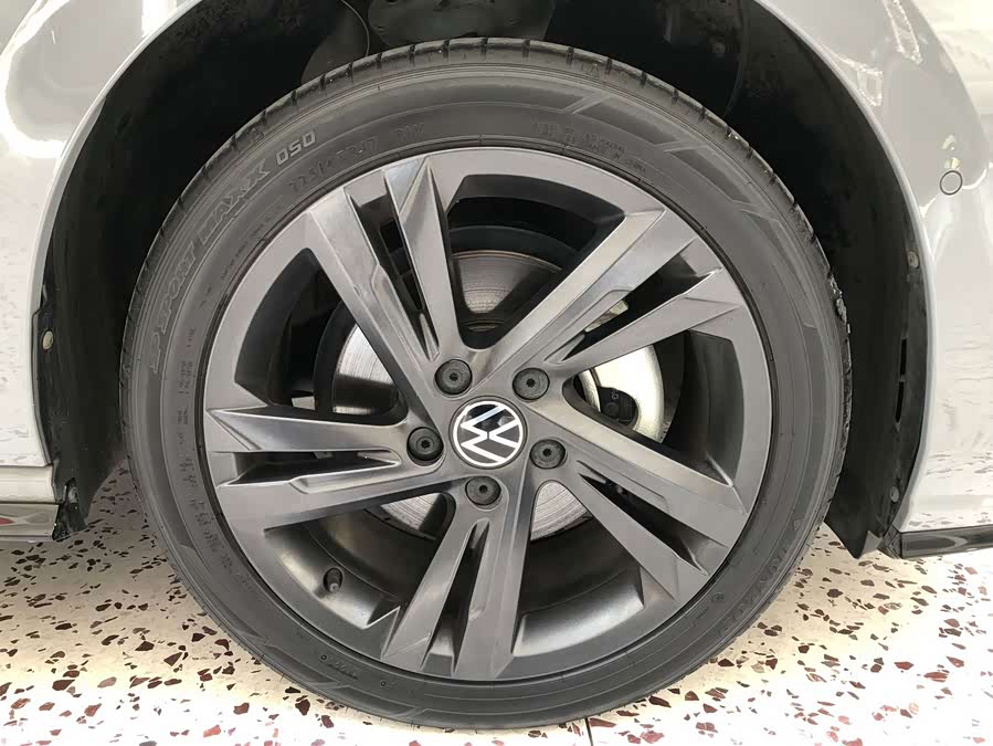Volkswagen Golf 2023, фото 16