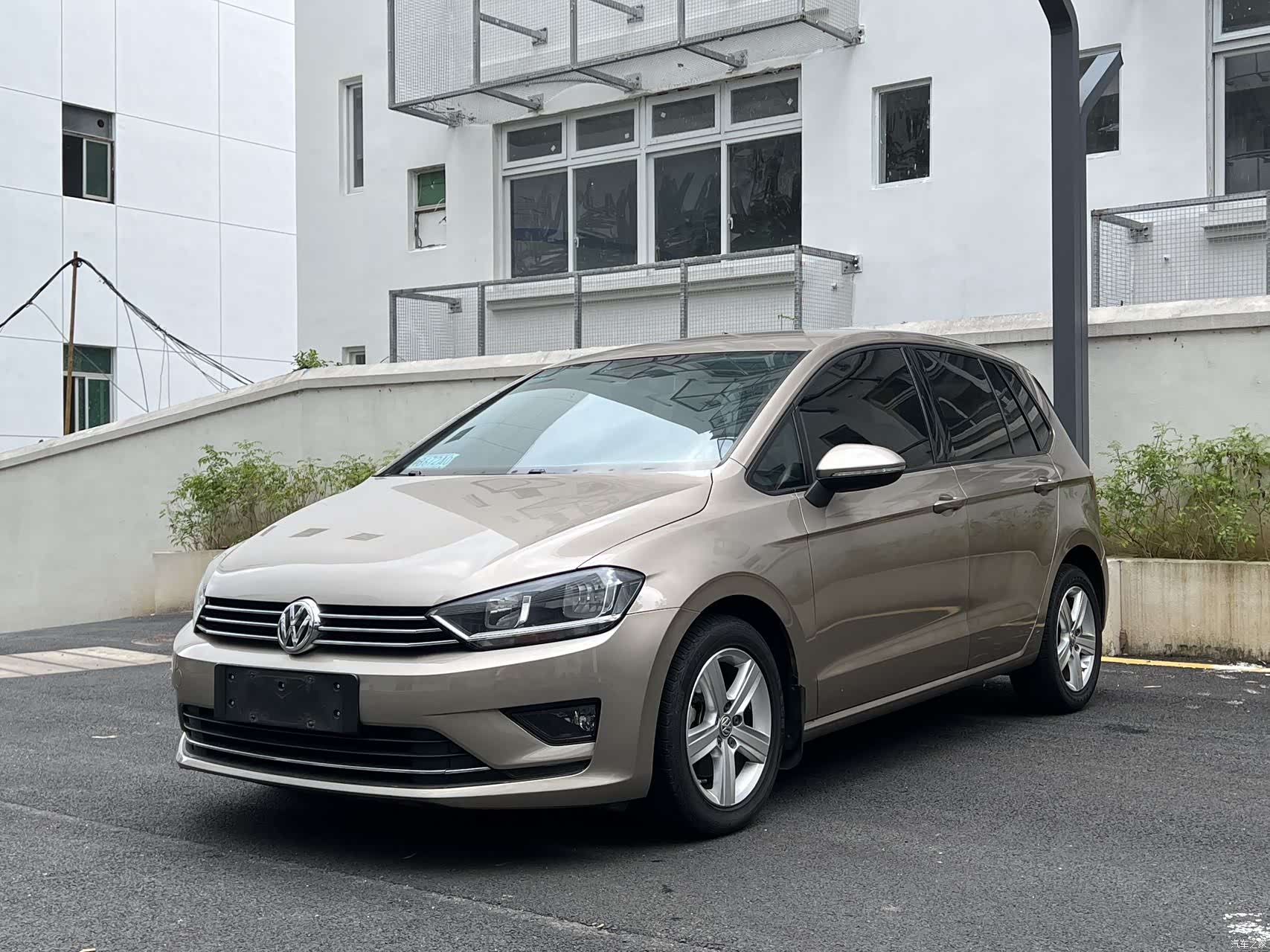 Volkswagen Golf, 2016 1