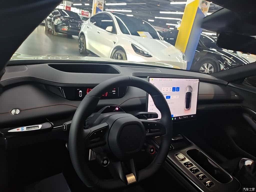 Xiaomi SU7, 2024 10