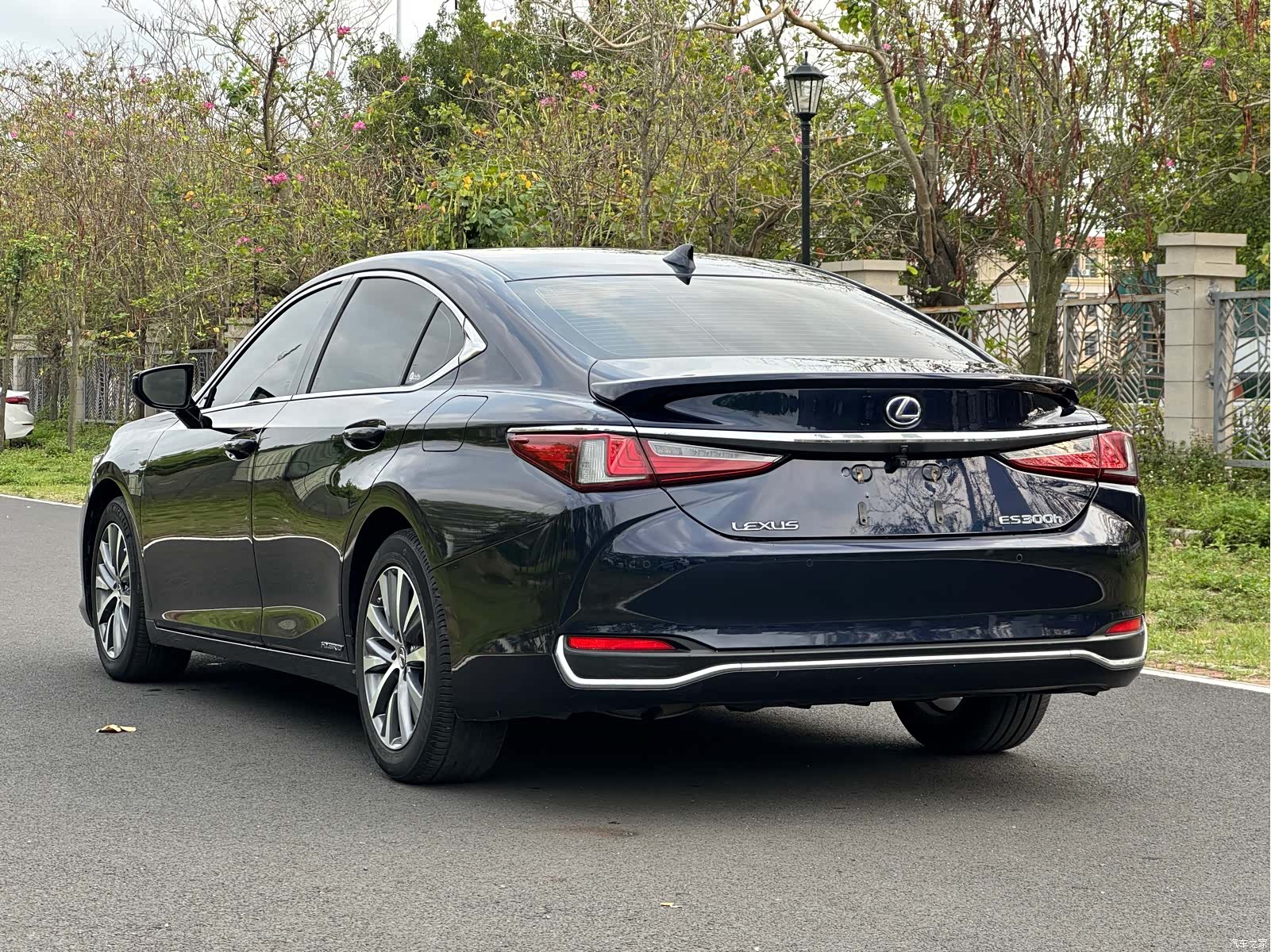 Lexus ES, 2018 4
