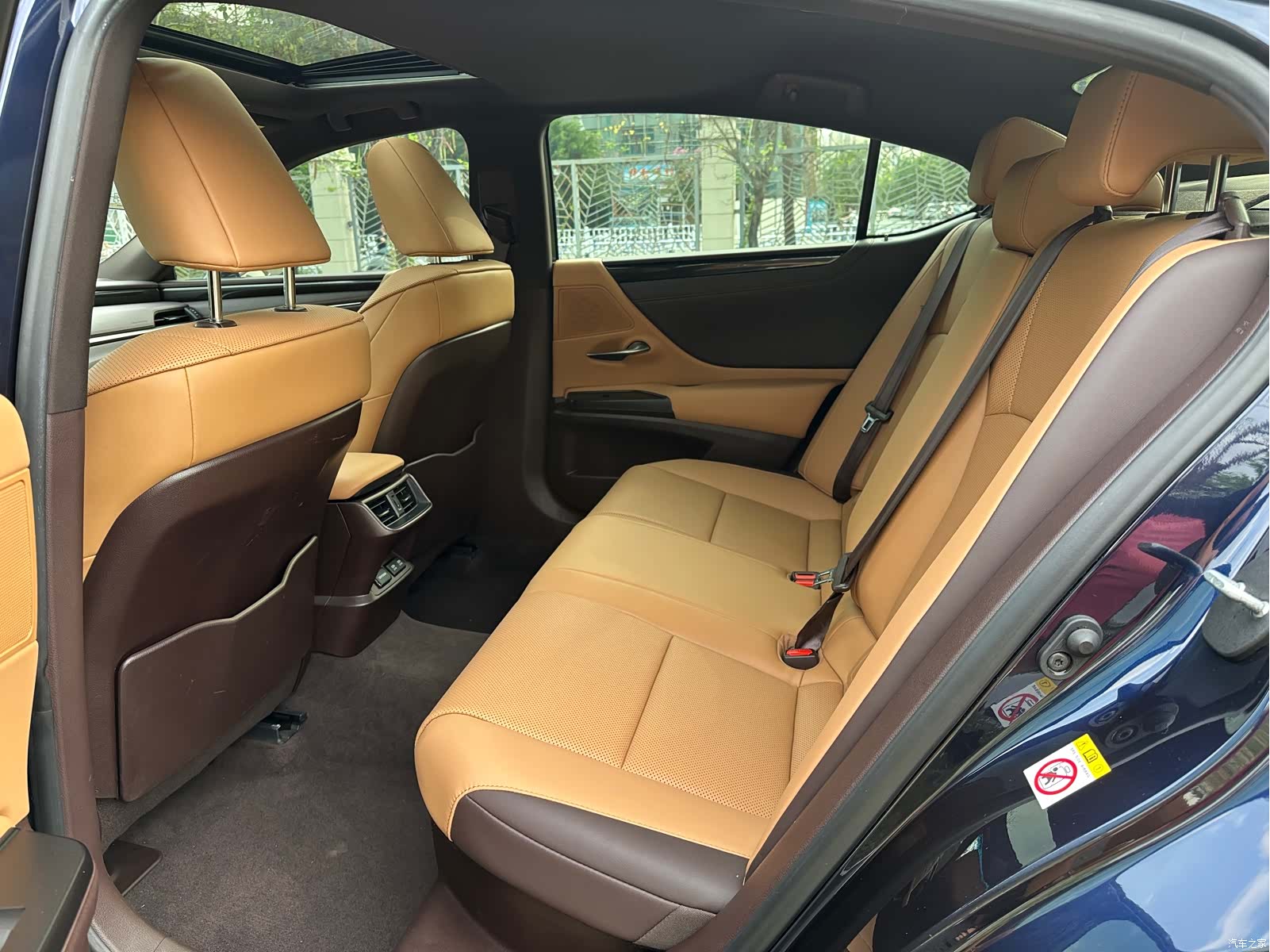 Lexus ES, 2018 8