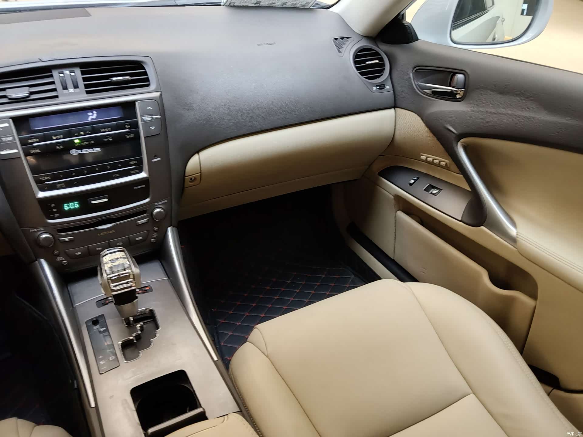 Lexus IS, 2010 12