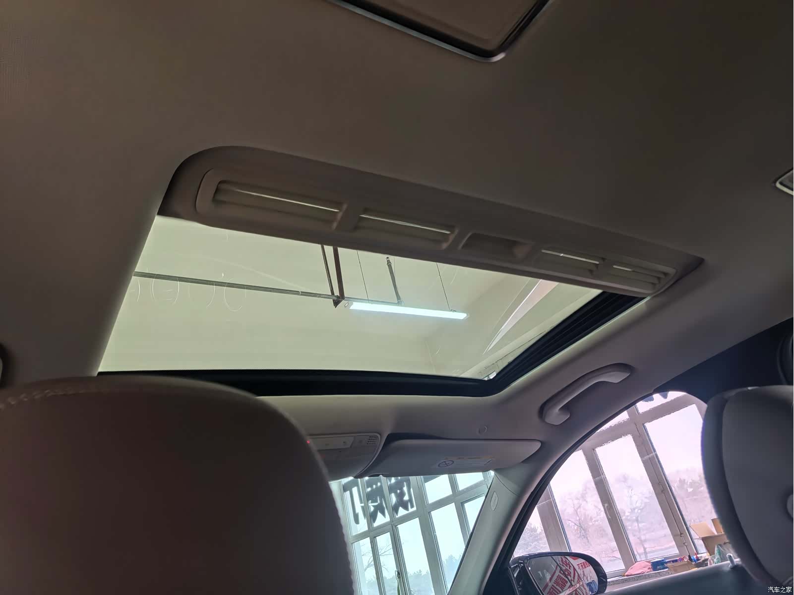 Mercedes-Benz E-Class, 2019 10